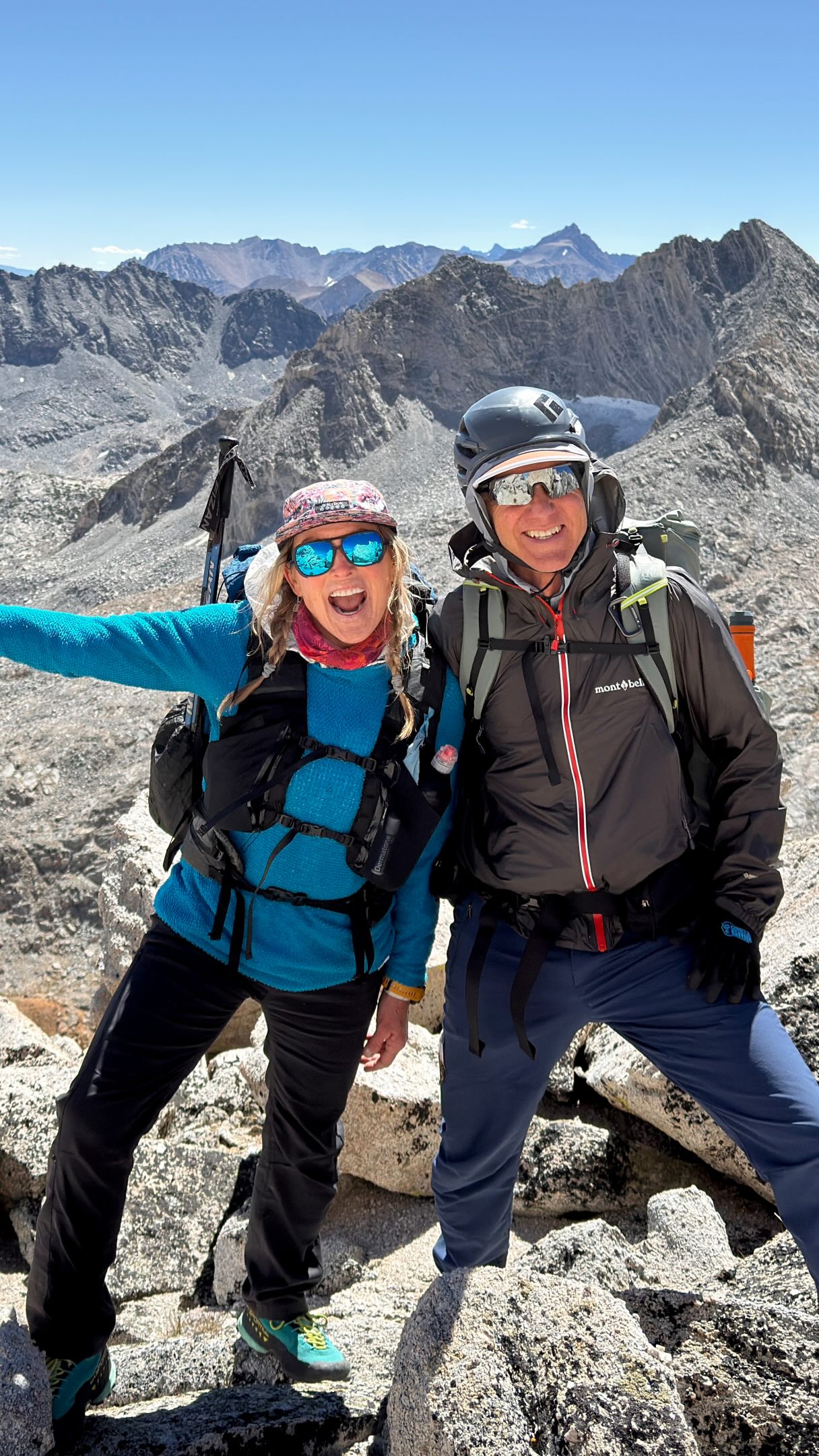 Day 4 shenanigans on the ESHR 🌄🧗‍♂️🧭🥶💨💦⛺️
#easternsierrahighroute #ESHR #highsierraroutes @danstenziano @caltopo